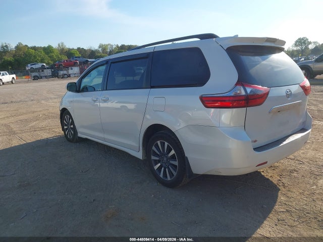 2020 TOYOTA SIENNA 5TDDZ3DC0LS237134 Photo 2
