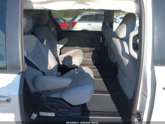 2020 TOYOTA SIENNA 5TDDZ3DC0LS237134 Photo 7