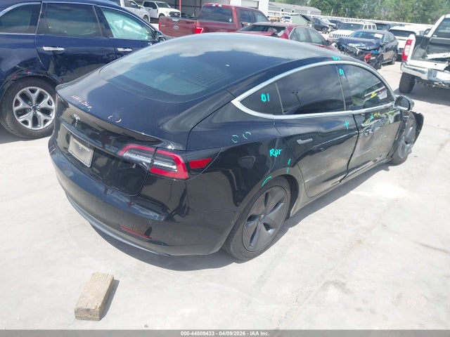 5YJ3E1EA0LF743222 Tesla MODEL 3