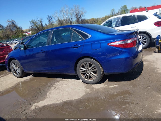 2015 Toyota Camry Se მანქანა იყიდება აუქციონზე, vin: 4T1BF1FK1FU979465, აუქციონის ნომერი: 44809441