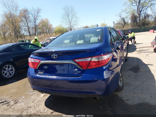 2015 Toyota Camry Se მანქანა იყიდება აუქციონზე, vin: 4T1BF1FK1FU979465, აუქციონის ნომერი: 44809441