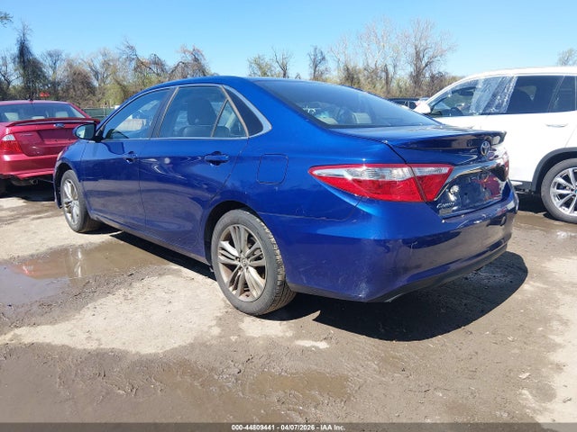 2015 Toyota Camry Se მანქანა იყიდება აუქციონზე, vin: 4T1BF1FK1FU979465, აუქციონის ნომერი: 44809441