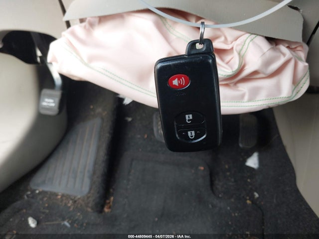 JTDKN3DU3F0454387 Toyota Prius Two