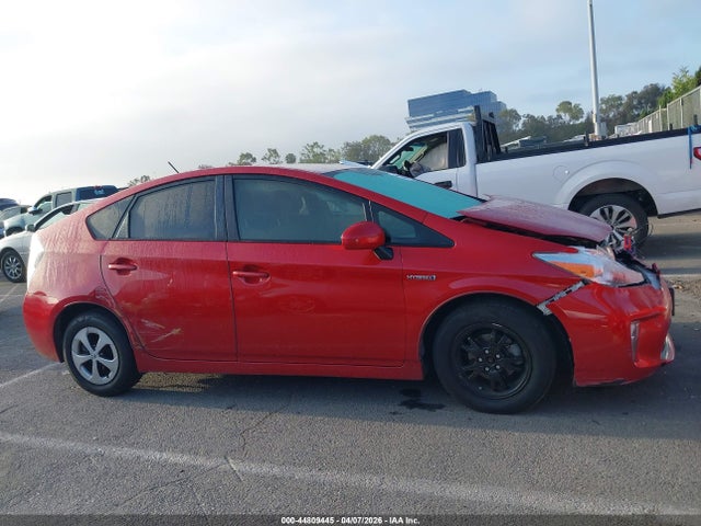JTDKN3DU3F0454387 Toyota Prius Two