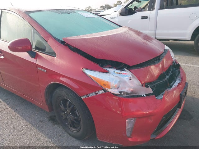 JTDKN3DU3F0454387 Toyota Prius Two