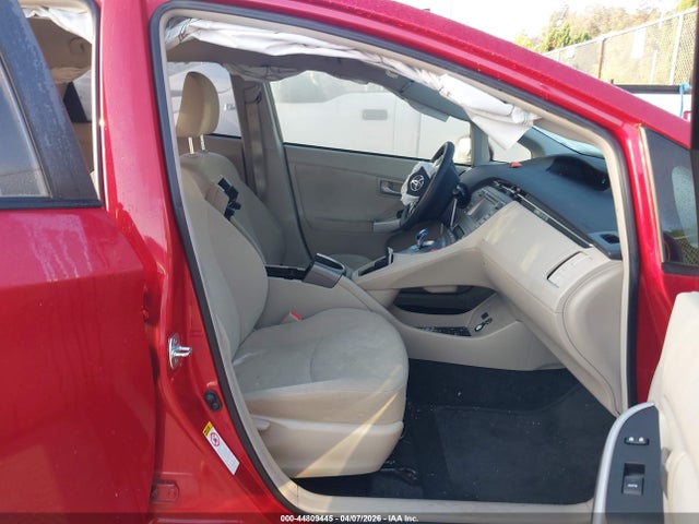 JTDKN3DU3F0454387 Toyota Prius Two