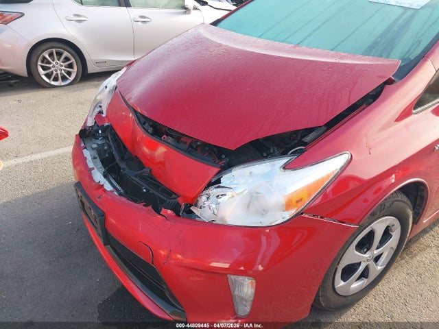 JTDKN3DU3F0454387 Toyota Prius Two