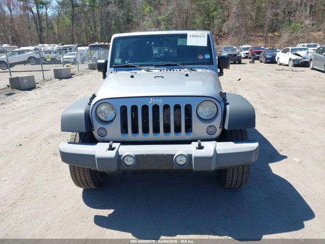 44809479 :رقم المزاد ، 1C4HJWDG1EL101077 vin ، 2014 Jeep Wrangler Unlimited Sport مزاد بيع