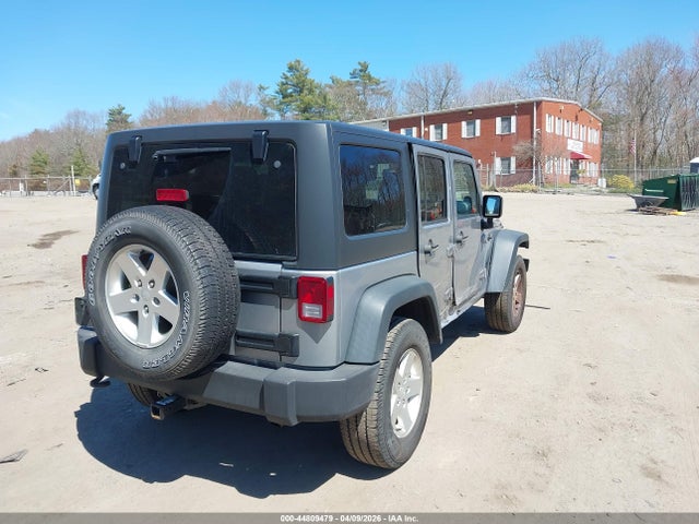 44809479 :رقم المزاد ، 1C4HJWDG1EL101077 vin ، 2014 Jeep Wrangler Unlimited Sport مزاد بيع