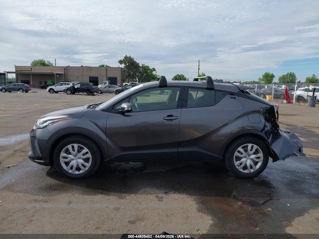 JTNKHMBX3M1116842 Toyota C-HR LE