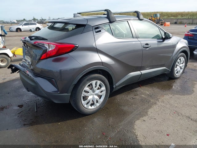 JTNKHMBX3M1116842 Toyota C-HR LE