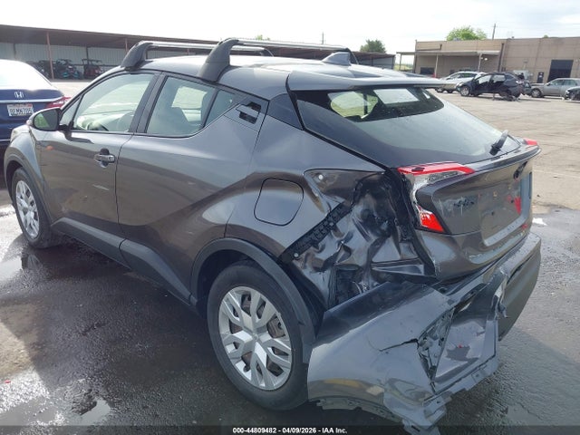 JTNKHMBX3M1116842 Toyota C-HR LE