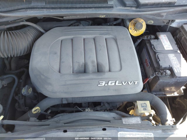 Продажа на аукционе авто 2014 Chrysler Town & Country Touring, vin: 2C4RC1BG9ER211984, номер лота: 44809495