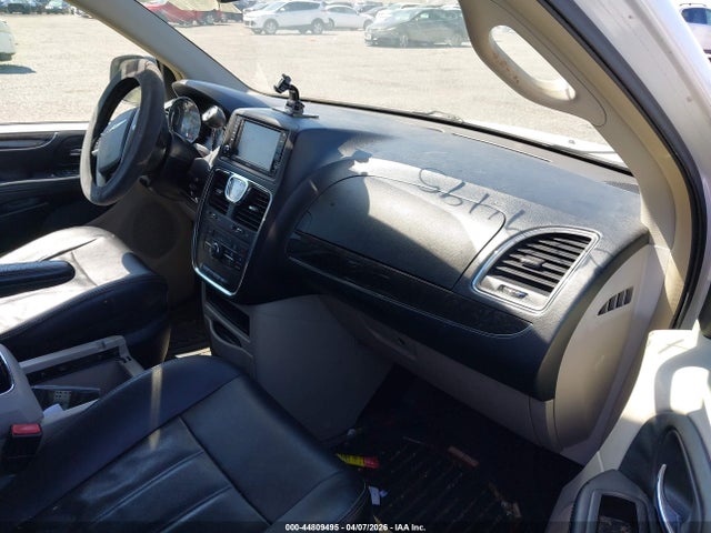 Продажа на аукционе авто 2014 Chrysler Town & Country Touring, vin: 2C4RC1BG9ER211984, номер лота: 44809495