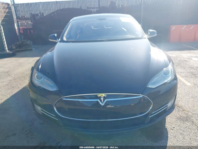2014 Tesla Model S P85 მანქანა იყიდება აუქციონზე, vin: 5YJSA1H14EFP40202, აუქციონის ნომერი: 44809496