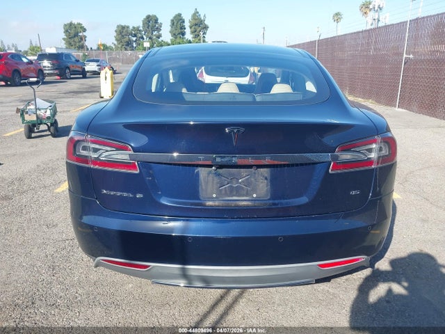 2014 Tesla Model S P85 მანქანა იყიდება აუქციონზე, vin: 5YJSA1H14EFP40202, აუქციონის ნომერი: 44809496