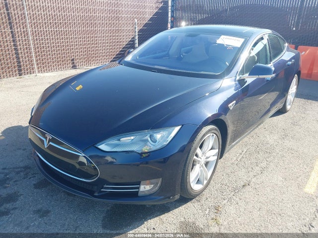 2014 Tesla Model S P85 მანქანა იყიდება აუქციონზე, vin: 5YJSA1H14EFP40202, აუქციონის ნომერი: 44809496