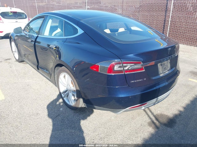 2014 Tesla Model S P85 მანქანა იყიდება აუქციონზე, vin: 5YJSA1H14EFP40202, აუქციონის ნომერი: 44809496
