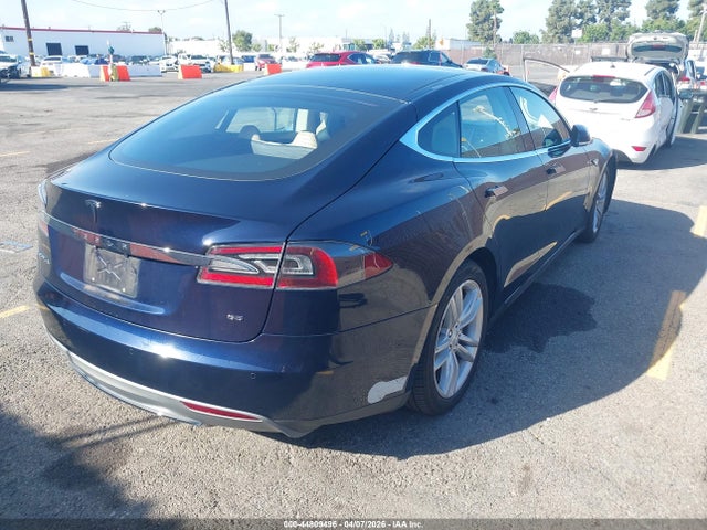 2014 Tesla Model S P85 მანქანა იყიდება აუქციონზე, vin: 5YJSA1H14EFP40202, აუქციონის ნომერი: 44809496