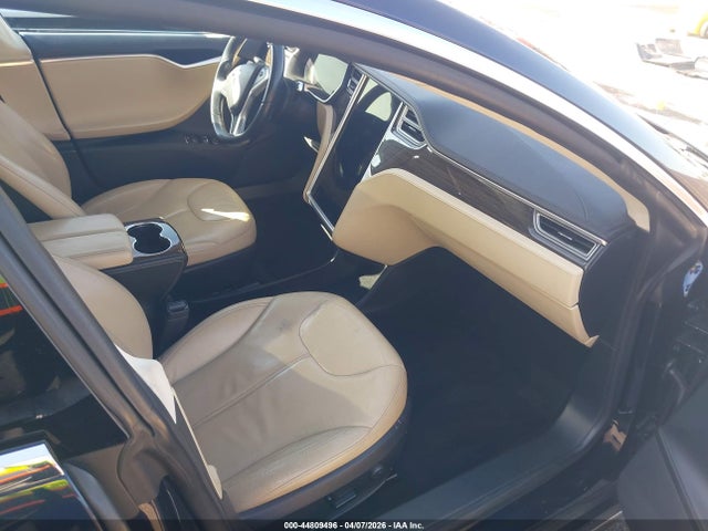 2014 Tesla Model S P85 მანქანა იყიდება აუქციონზე, vin: 5YJSA1H14EFP40202, აუქციონის ნომერი: 44809496