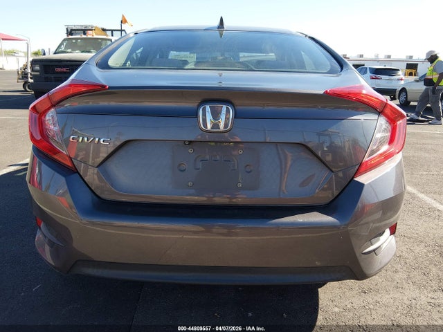 Honda CIVIC EX 2018 2HGFC2F70JH500871 Image 16