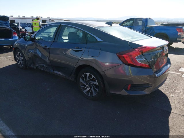 Honda CIVIC EX 2018 2HGFC2F70JH500871 Image 3