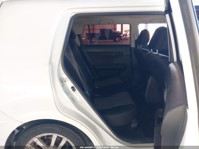 JTLZE4FEXEJ049764 Scion XB
