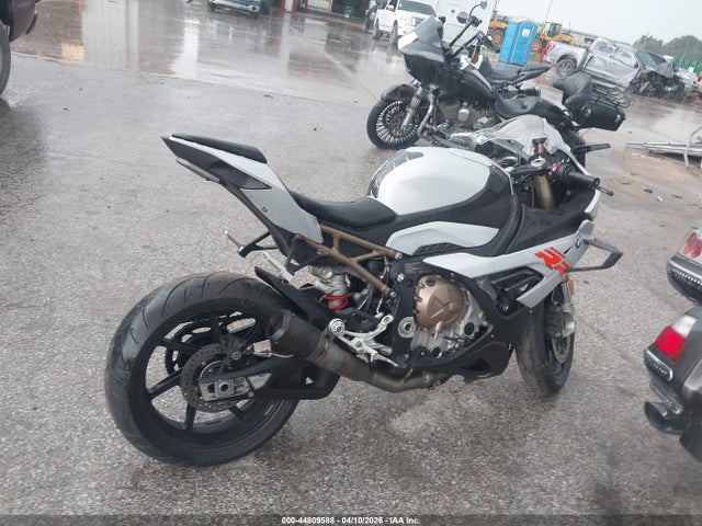 44809588 :رقم المزاد ، WB10E2301M6D85306 vin ، 2021 Bmw S 1000 Rr مزاد بيع