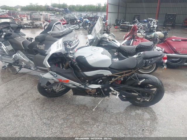 44809588 :رقم المزاد ، WB10E2301M6D85306 vin ، 2021 Bmw S 1000 Rr مزاد بيع