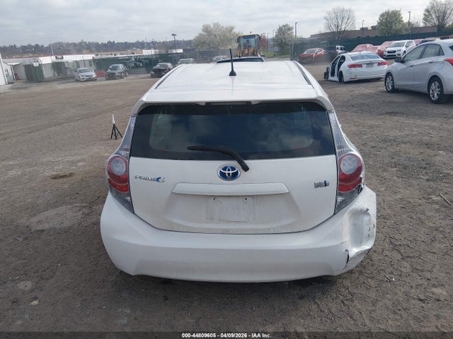 JTDKDTB36E1075681 Toyota Prius C Two