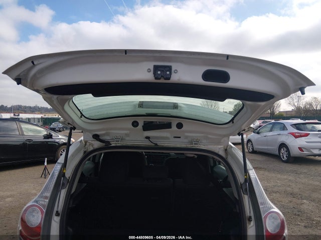 JTDKDTB36E1075681 Toyota Prius C Two