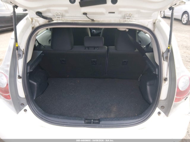 JTDKDTB36E1075681 Toyota Prius C Two