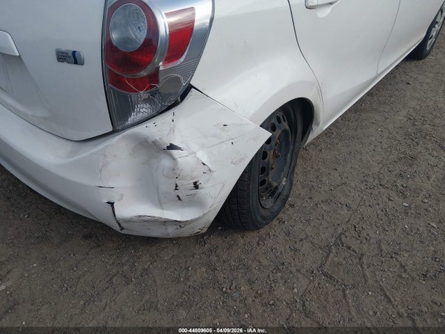JTDKDTB36E1075681 Toyota Prius C Two