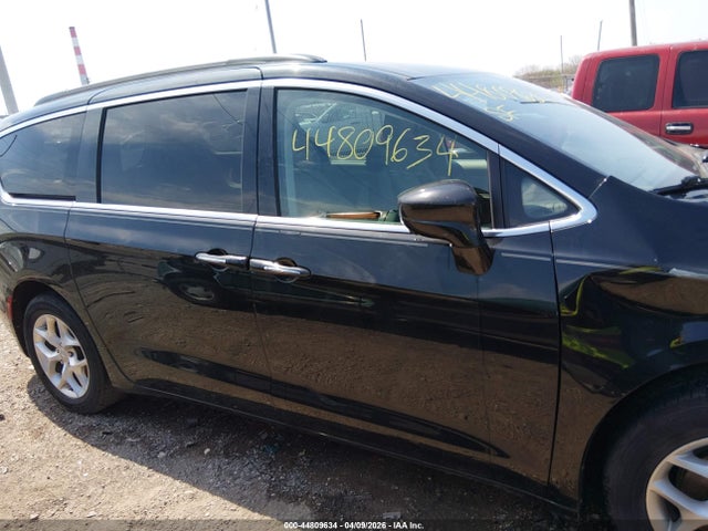 Продаж на аукціоні авто 2019 Chrysler Pacifica Touring Plus, vin: 2C4RC1FG0KR528672, номер лоту: 44809634