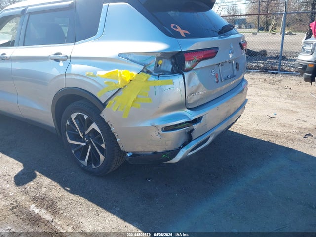 Aukcja sprzedaży 2022 Mitsubishi Outlander Black Edition 2wd/se 2.5 2wd/se Launch Edition 2wd, vin: JA4J3UA82NZ024675, numer aukcji: 44809679