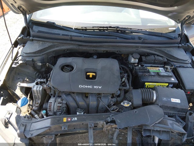 5NPD84LF2JH305361 Hyundai ELANTRA SEL