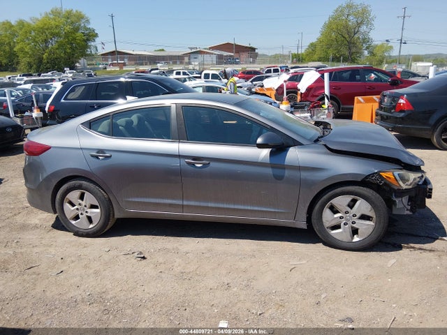 5NPD84LF2JH305361 Hyundai ELANTRA SEL