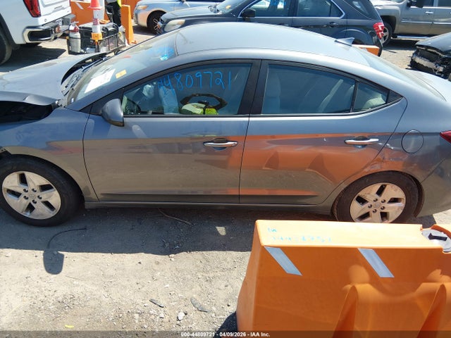 5NPD84LF2JH305361 Hyundai ELANTRA SEL