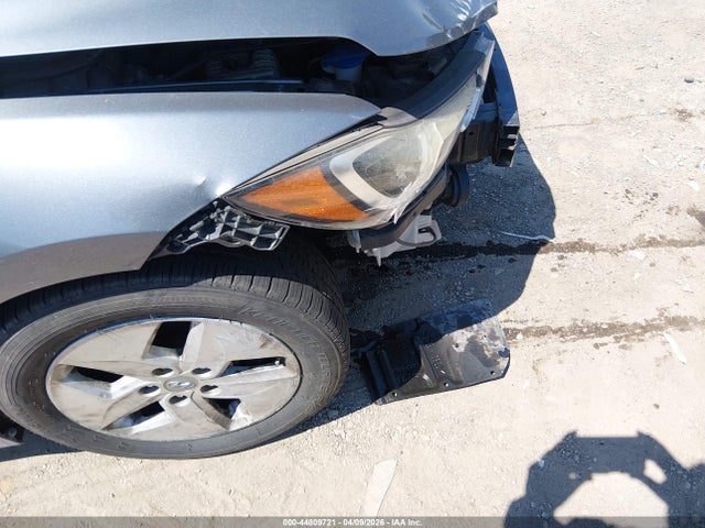 5NPD84LF2JH305361 Hyundai ELANTRA SEL