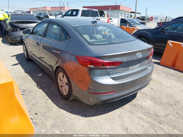 5NPD84LF2JH305361 Hyundai ELANTRA SEL