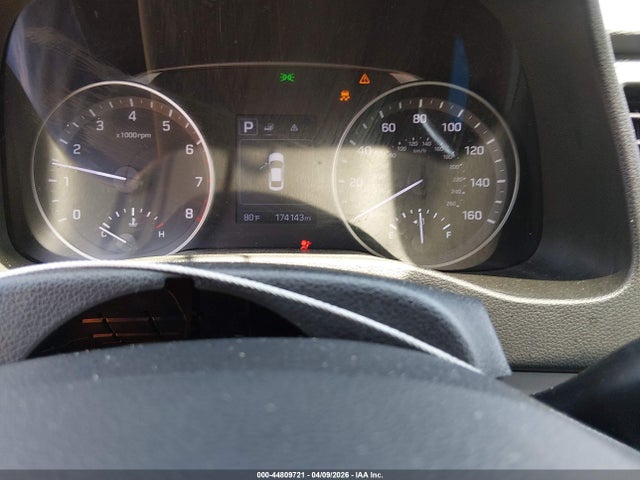 5NPD84LF2JH305361 Hyundai ELANTRA SEL