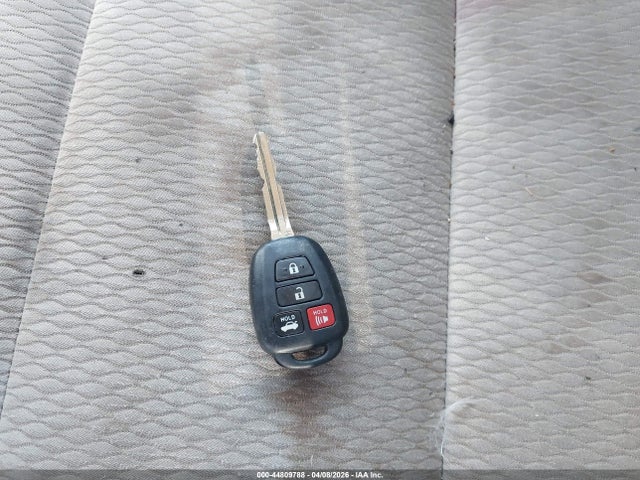 2T1BURHE6GC551728 Toyota COROLLA LE