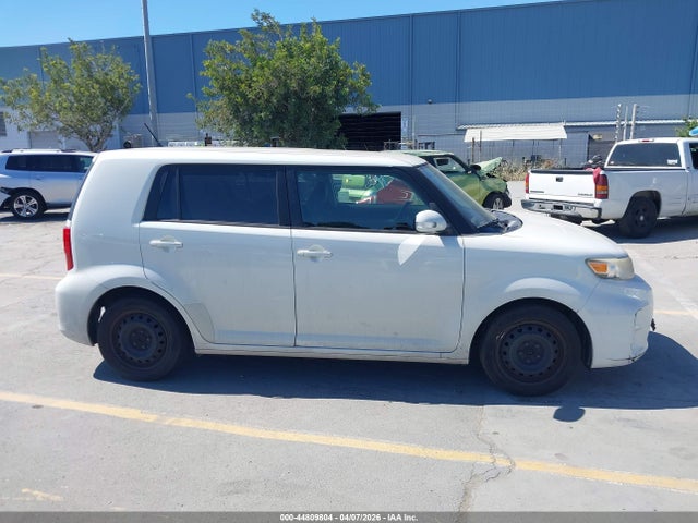 Scion Xb Release Series 2014 JTLZE4FE4EJ062963 Image 13
