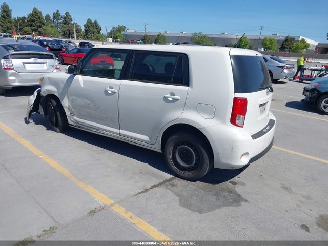 Scion Xb Release Series 2014 JTLZE4FE4EJ062963 Image 3