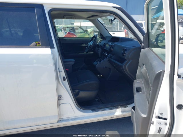 Scion Xb Release Series 2014 JTLZE4FE4EJ062963 Image 5