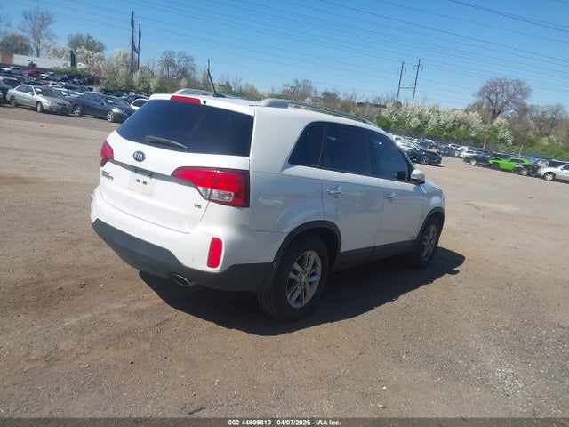 2015 Kia Sorento Lx V6 მანქანა იყიდება აუქციონზე, vin: 5XYKTDA71FG615016, აუქციონის ნომერი: 44809810