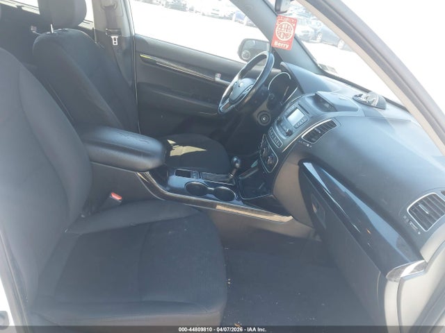 2015 Kia Sorento Lx V6 მანქანა იყიდება აუქციონზე, vin: 5XYKTDA71FG615016, აუქციონის ნომერი: 44809810