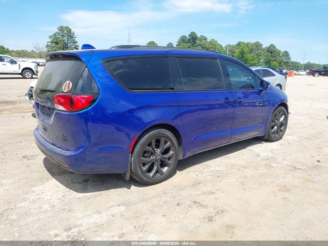 44809840 :رقم المزاد ، 2C4RC1GGXKR589445 vin ، 2019 Chrysler Pacifica Limited مزاد بيع