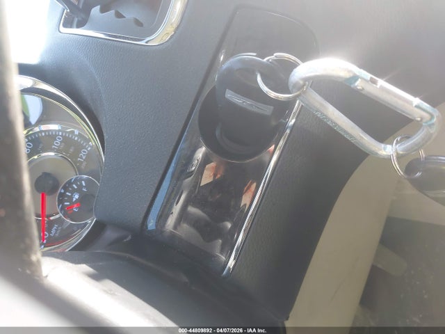 Продажа на аукционе авто 2015 Chrysler Town & Country Touring, vin: 2C4RC1BG1FR720839, номер лота: 44809892