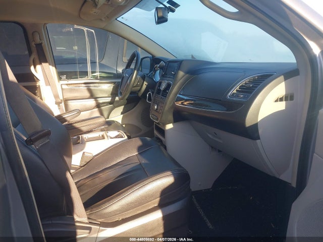 Продажа на аукционе авто 2015 Chrysler Town & Country Touring, vin: 2C4RC1BG1FR720839, номер лота: 44809892